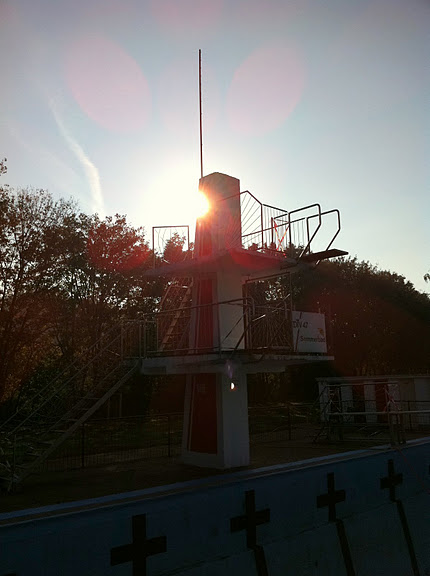 der Sprungturm des DTV Sommerbades...